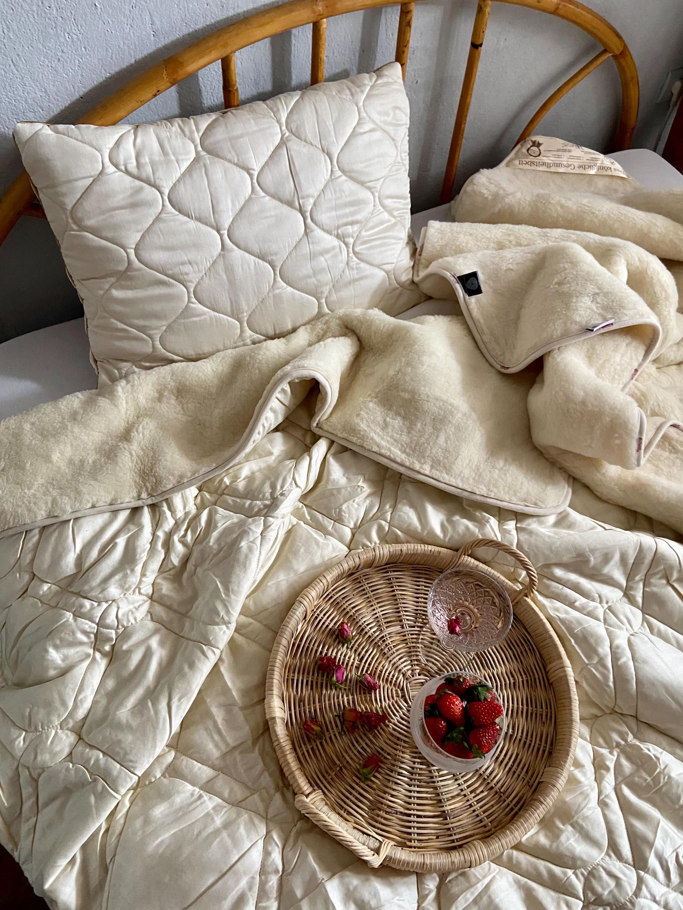 Organic Merino Wool Pillow – Cotton Sateen, Adjustable & Temperature-Regulating